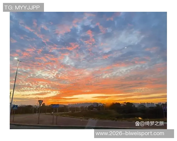 西部天空的色彩变幻与自然之美的深刻探索 西部天空的色彩变幻与自然之美的深刻探索