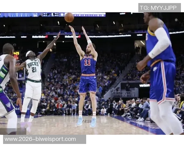 克尼佩尔第四节发力稍晚13投5中贡献14分4篮板3助攻三分球命中率不佳 克尼佩尔第四节发力稍晚13投5中贡献14分4篮板3助攻三分球命中率不佳